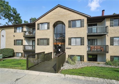 Photo of 2200 Augusta Boulevard #126, Fairfield, OH 45014 (MLS # 944994)
