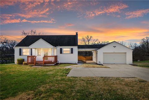 Photo of 7569 West Chester Road, West Chester, OH 45069 (MLS # 953961)