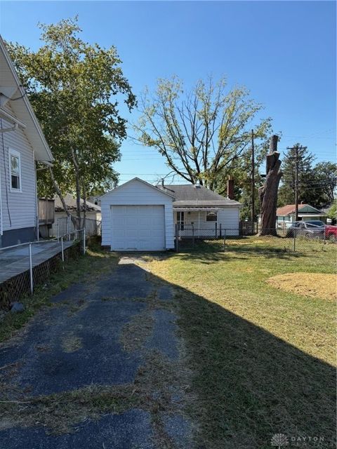 Photo of 1700 Suman Avenue, Dayton, OH 45403 (MLS # 942675)