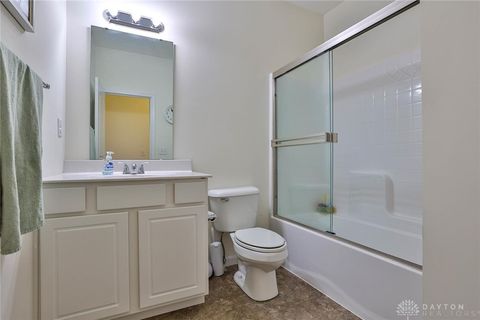 Tiny photo for 1354 Alexander Drive, Hamilton, OH 45013 (MLS # 945301)