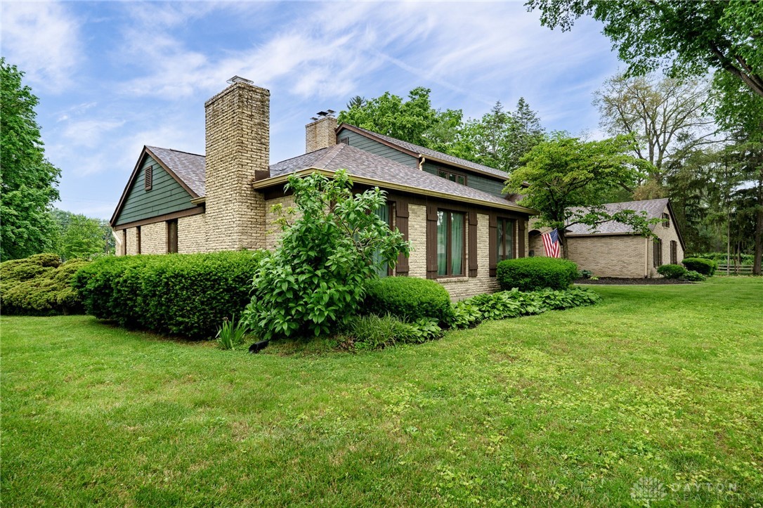 1077 Pine Meadow Terrace, Dayton, Ohio image 4