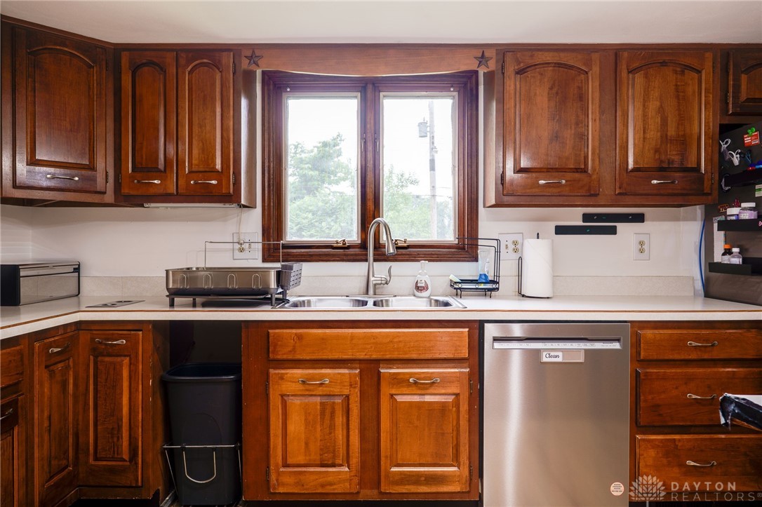 1077 Pine Meadow Terrace, Dayton, Ohio image 34