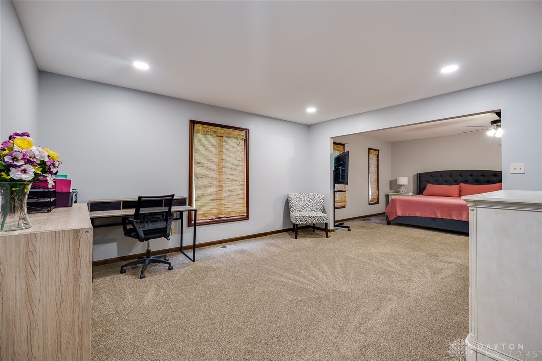 1077 Pine Meadow Terrace, Dayton, Ohio image 18