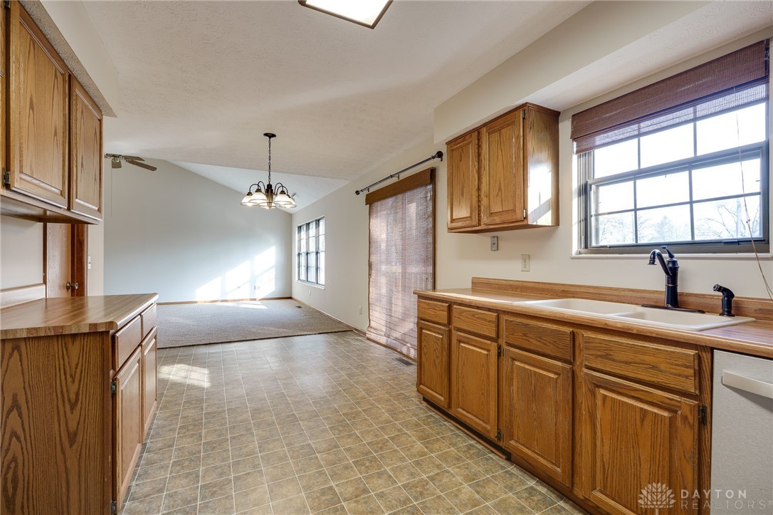631 Kyle Lane, Fairborn, Ohio image 19