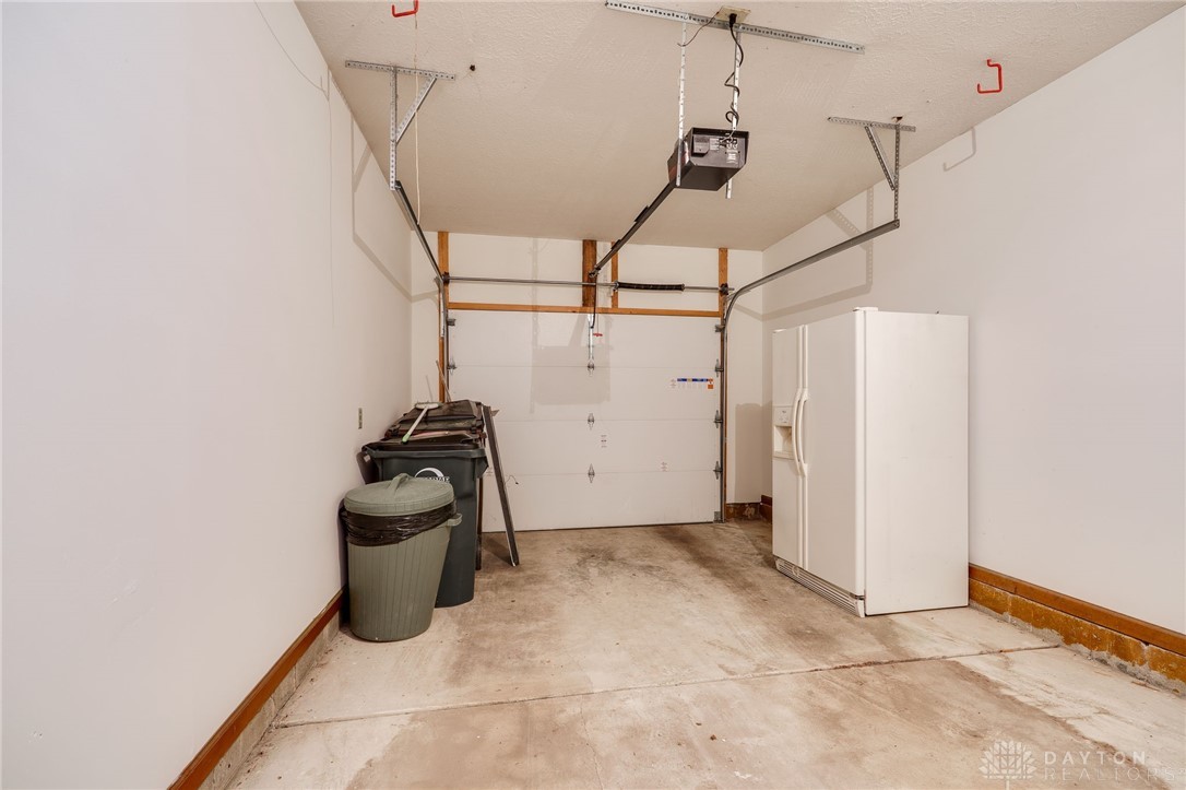631 Kyle Lane, Fairborn, Ohio image 39