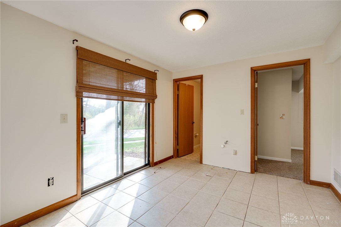 631 Kyle Lane, Fairborn, Ohio image 33