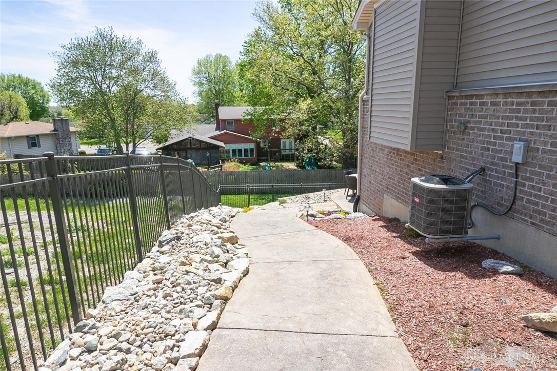 1331 Peregrine Way, Hamilton, Ohio image 48