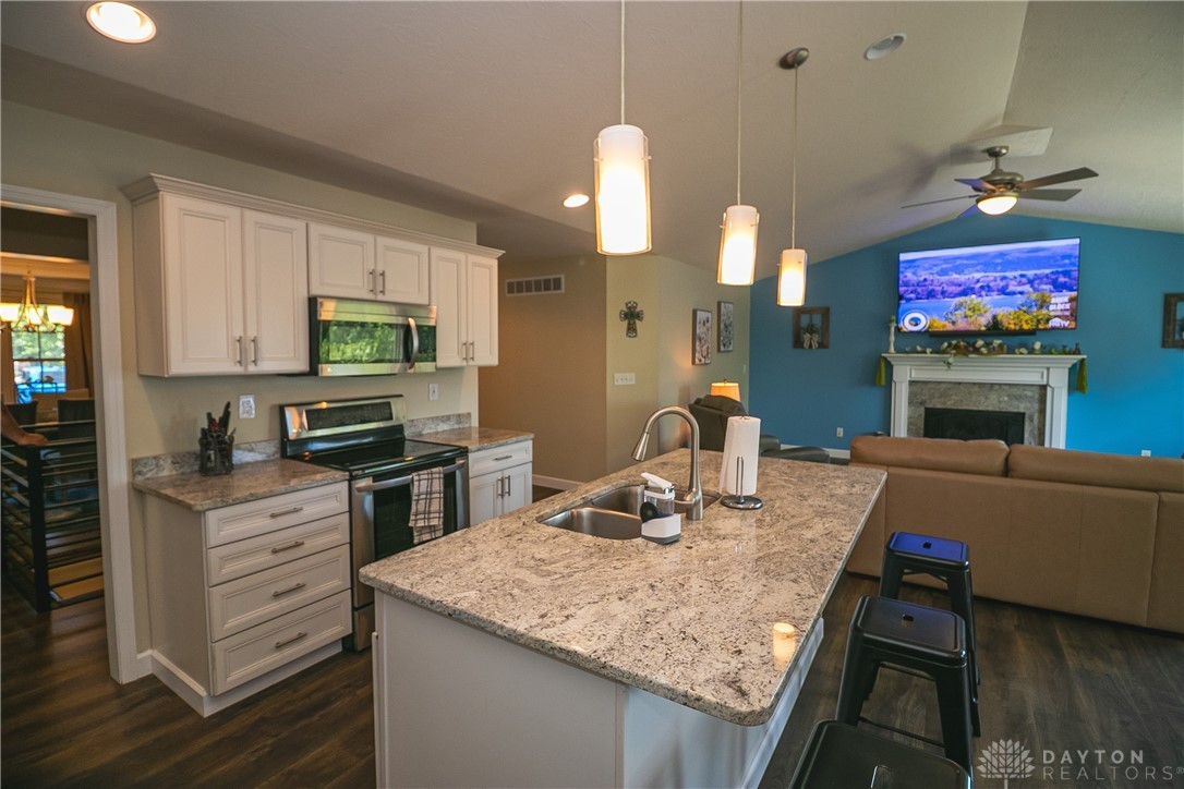 1331 Peregrine Way, Hamilton, Ohio image 10
