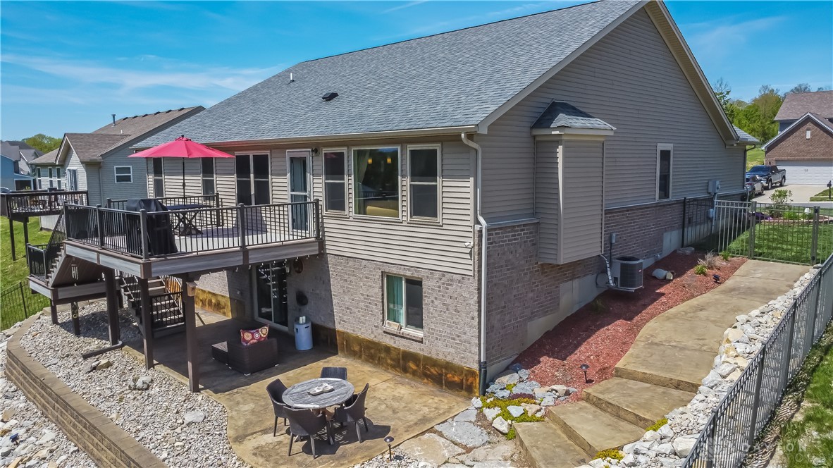 1331 Peregrine Way, Hamilton, Ohio image 6
