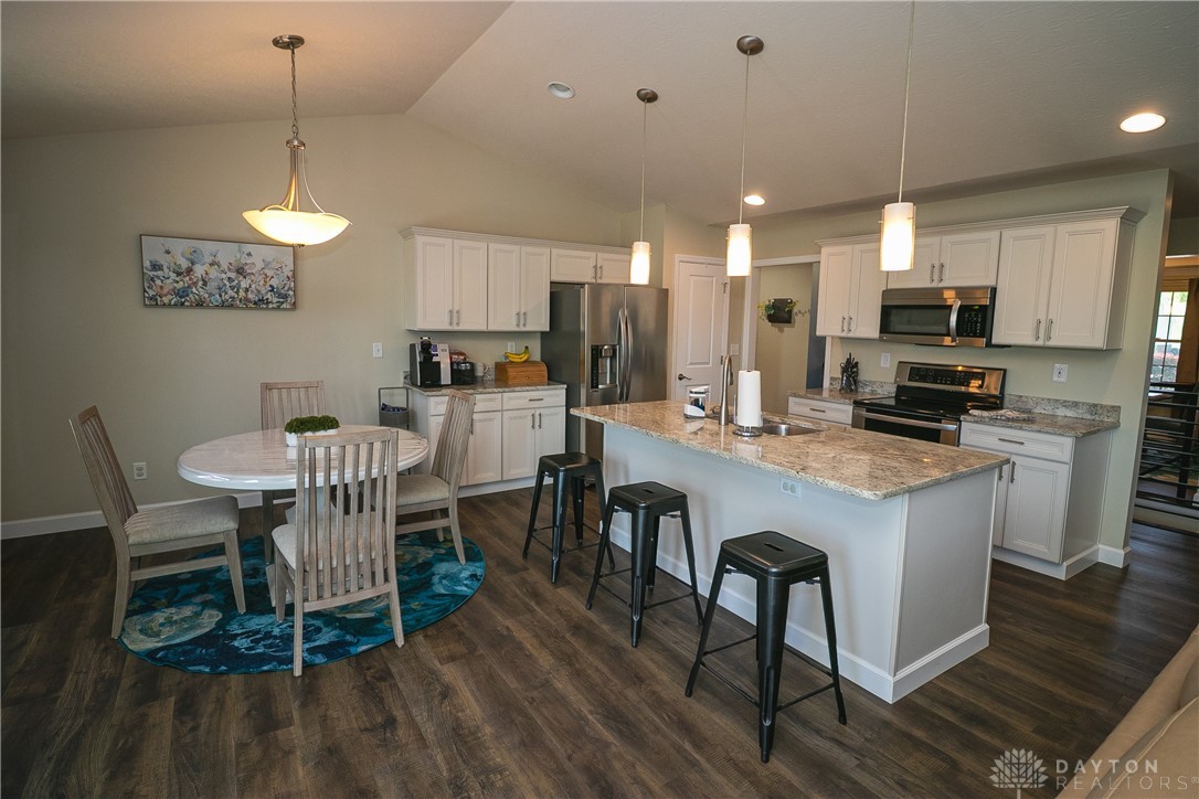 1331 Peregrine Way, Hamilton, Ohio image 13