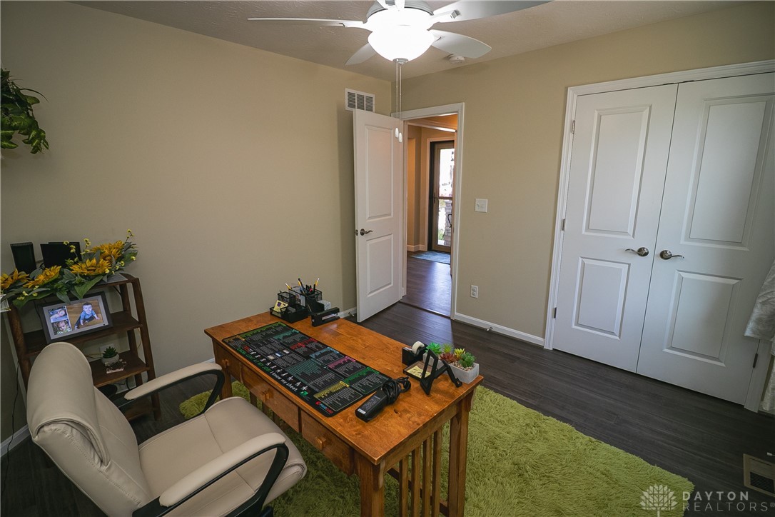 1331 Peregrine Way, Hamilton, Ohio image 23