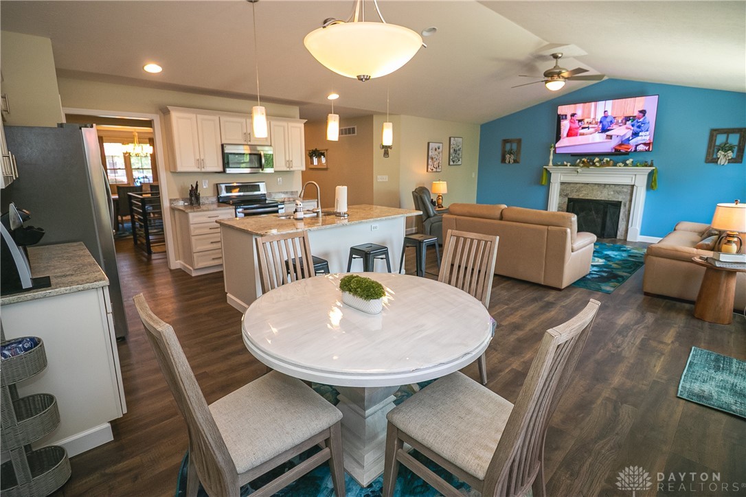 1331 Peregrine Way, Hamilton, Ohio image 7