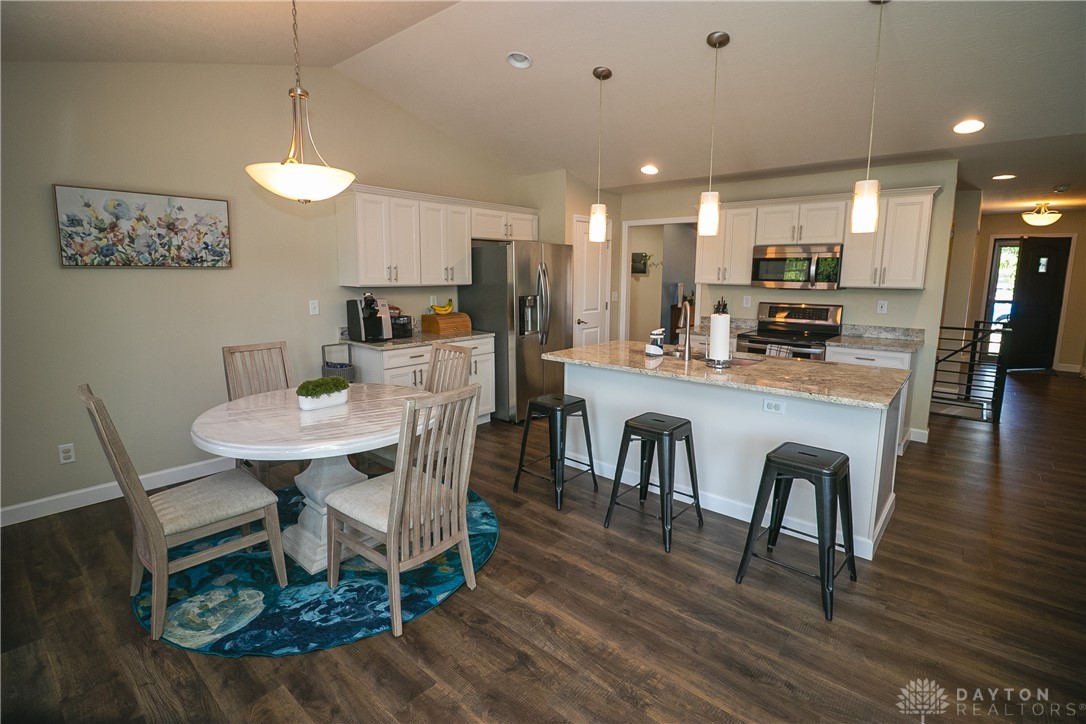 1331 Peregrine Way, Hamilton, Ohio image 3