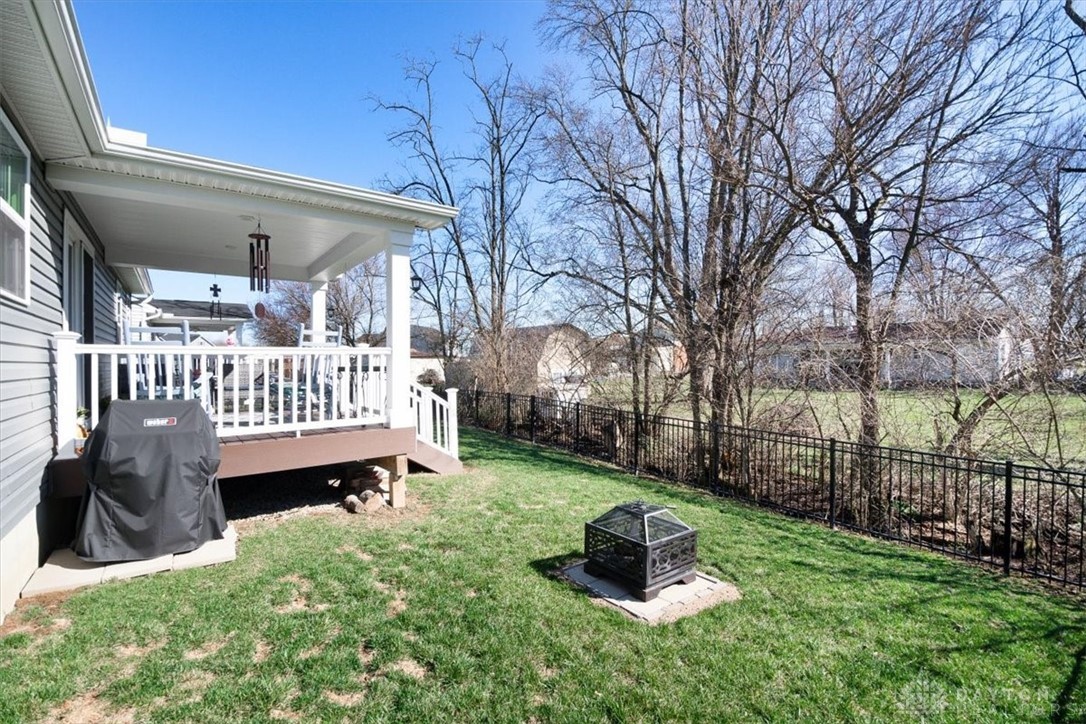 6655 Crystal Harbour Drive, Middletown, Ohio image 37