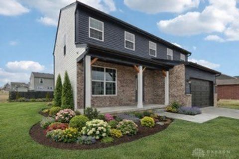 Photo of 708 W Arlington Drive, Trenton, OH 45067 (MLS # 953018)