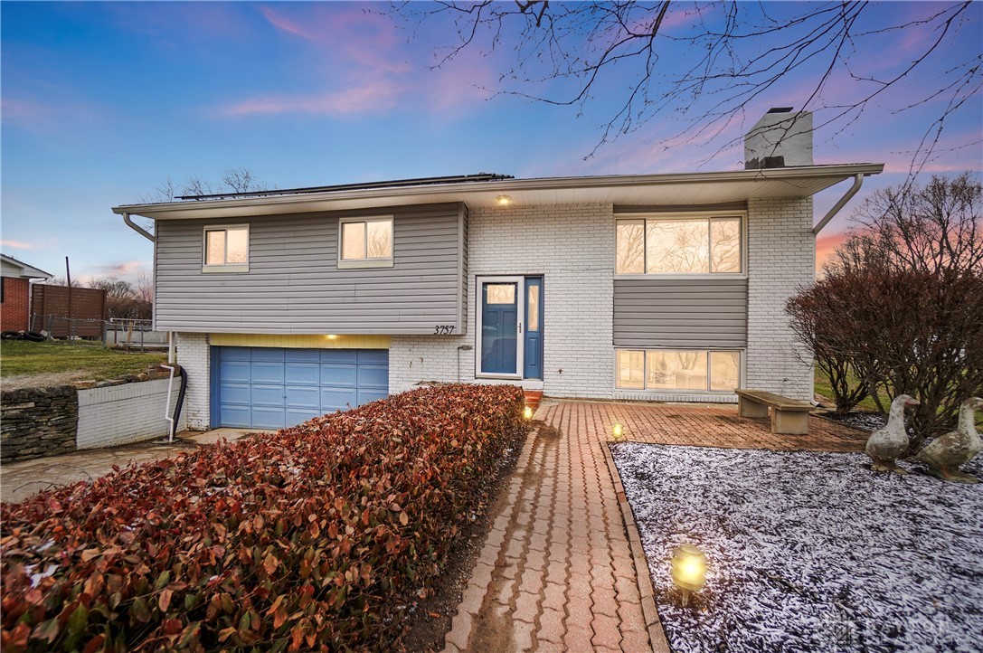 3757 Ruby Drive, Franklin, Ohio image 1