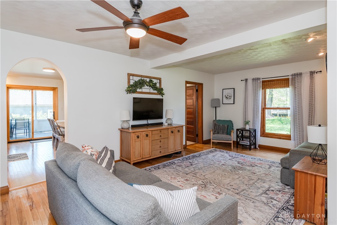 2387 Maple Drive, Beavercreek, Ohio image 13