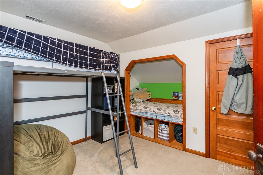 2387 Maple Drive, Beavercreek, Ohio image 41