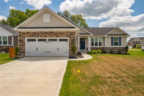 Photo of 1047 Brooke Lane, Xenia, OH 45385 (MLS # 964859)