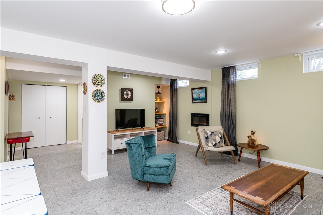 2335 Brookdale Drive, Springfield, Ohio image 36