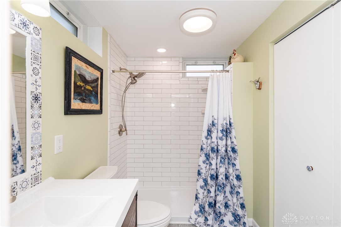 2335 Brookdale Drive, Springfield, Ohio image 38