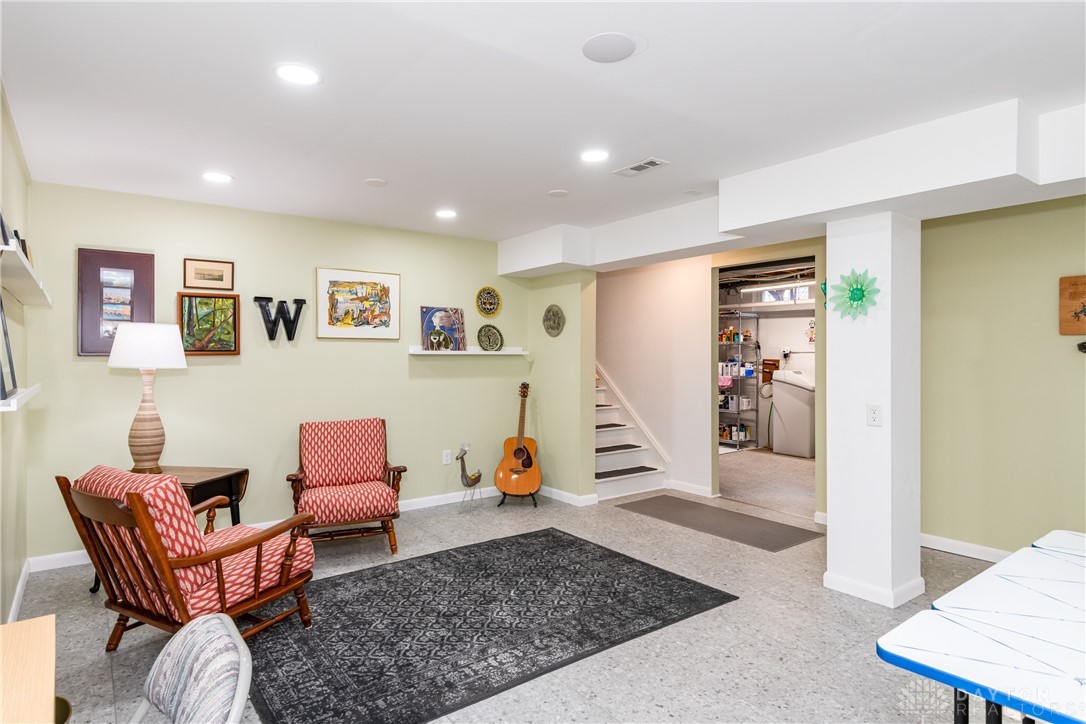 2335 Brookdale Drive, Springfield, Ohio image 31