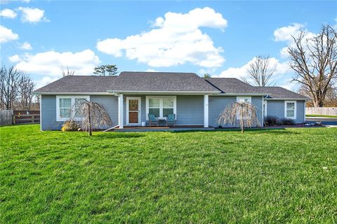 Photo of 3532 S Clarksville Road, Clarksville, OH 45113 (MLS # 954406)