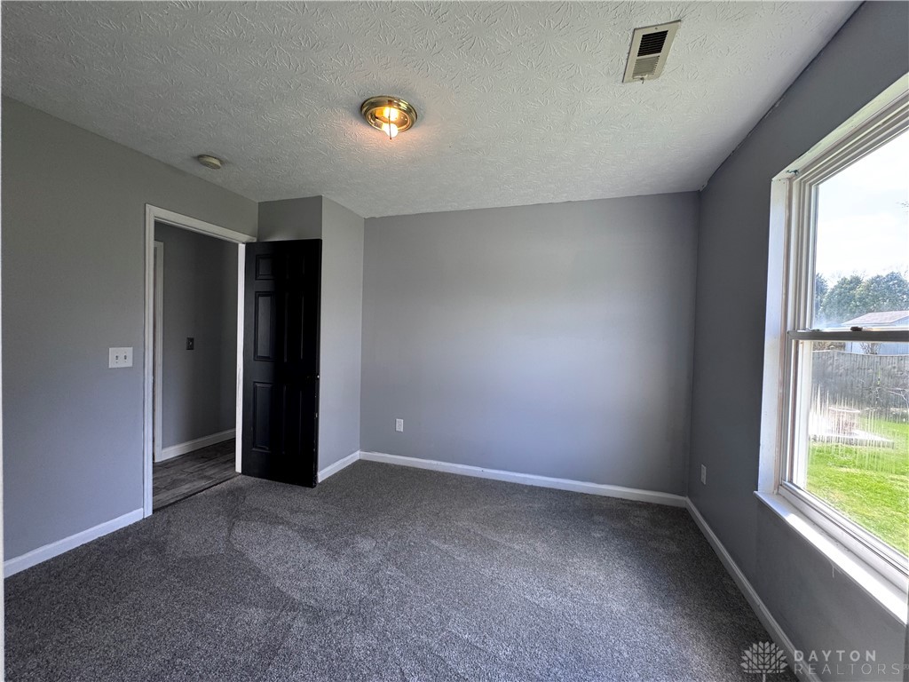 2333 Faircreek Ridge Drive, Fairborn, Ohio image 30