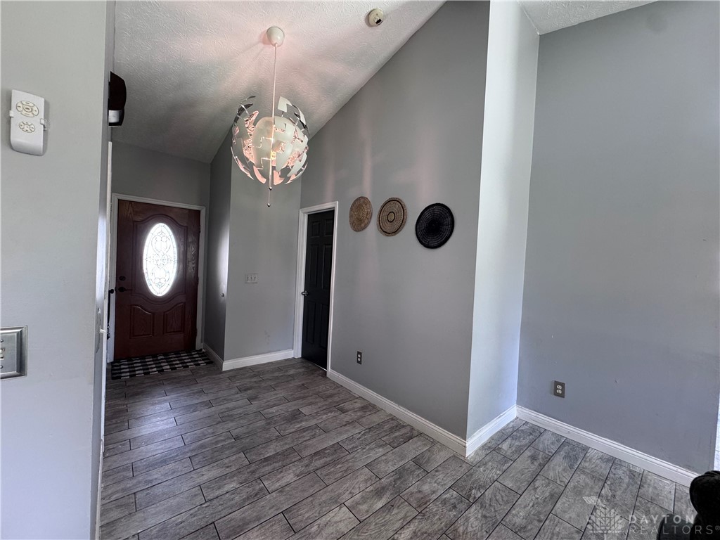 2333 Faircreek Ridge Drive, Fairborn, Ohio image 6