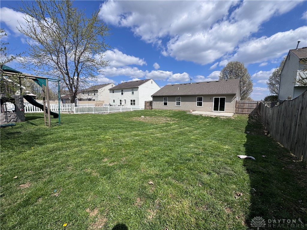 2333 Faircreek Ridge Drive, Fairborn, Ohio image 34