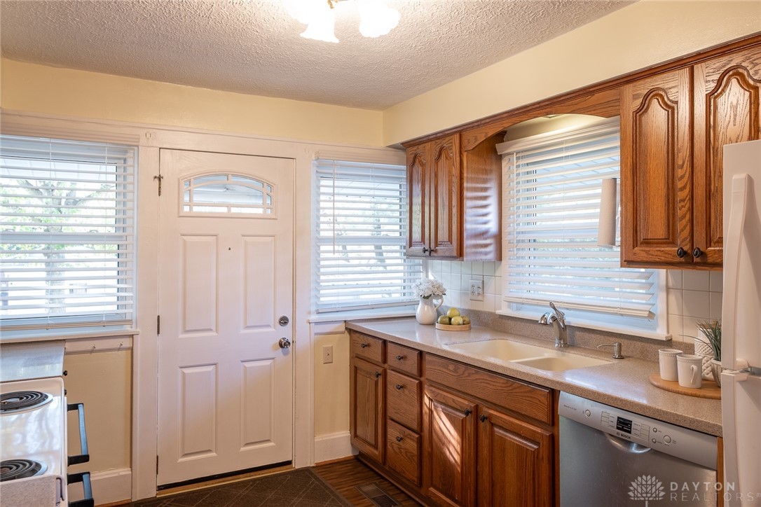 Xenia, Ohio 45385, United States, 3 Bedrooms Bedrooms, ,1 BathroomBathrooms,Residential,Active,241486