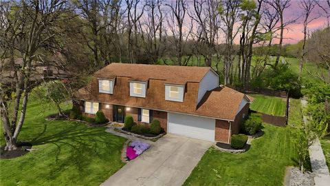 Photo of 2439 Beechknoll Point, Washington Twp, OH 45458 (MLS # 956440)