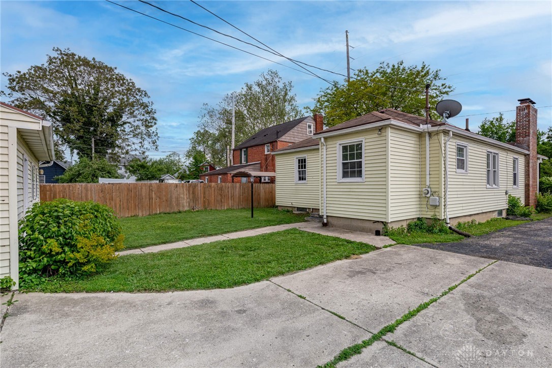 624 W 1st Street, Springfield, Ohio image 24