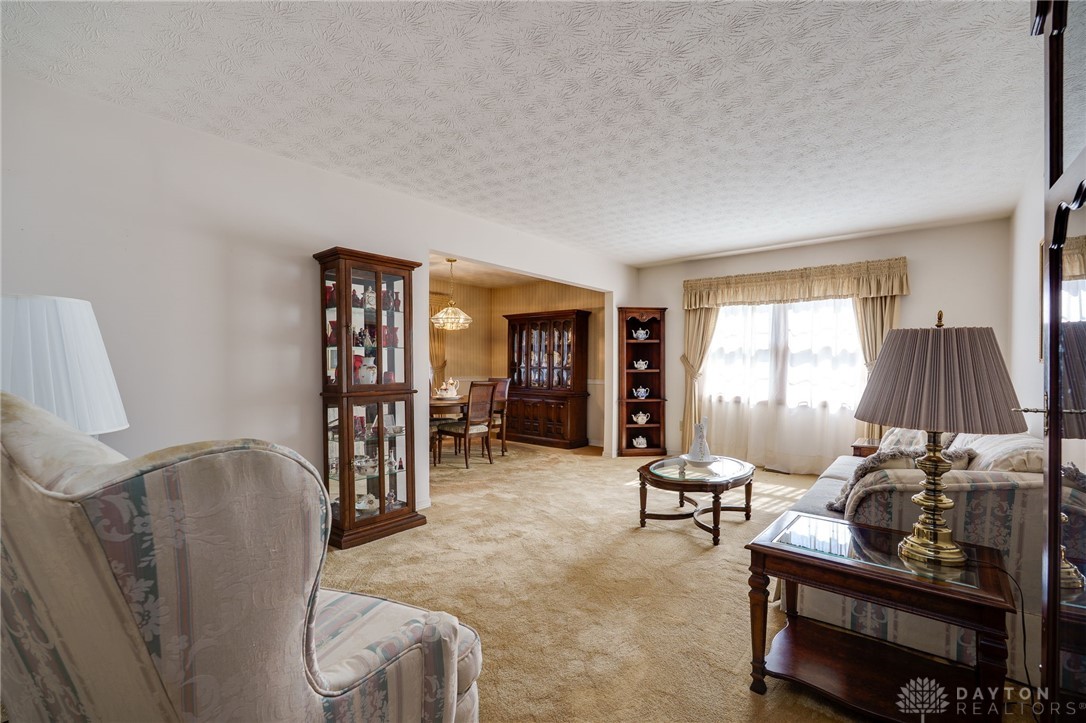 3036 Maginn Drive, Beavercreek, Ohio image 9