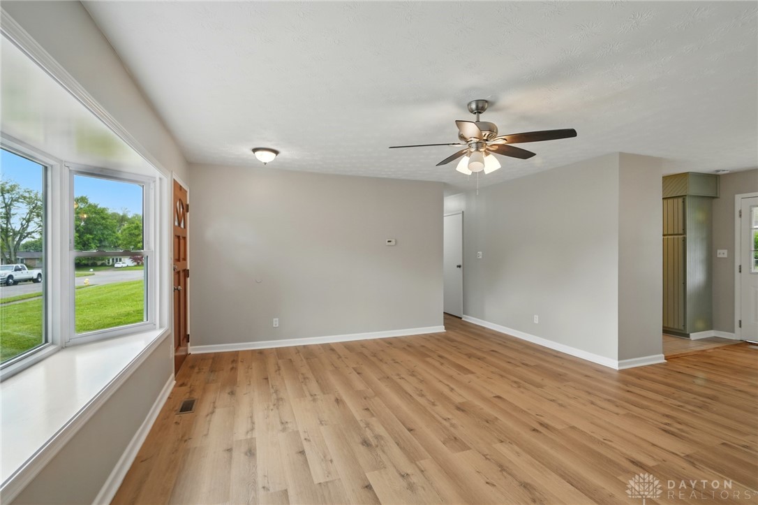 1209 Nunnery Drive, Miamisburg, Ohio image 7