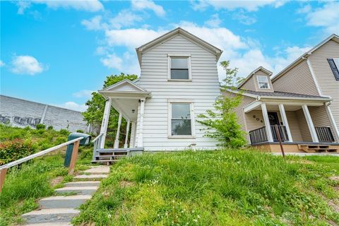 Photo of 800 Linden Avenue, Dayton, OH 45410 (MLS # 957613)