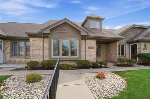 Photo of 1302 Donson Circle, Kettering, OH 45429 (MLS # 955303)