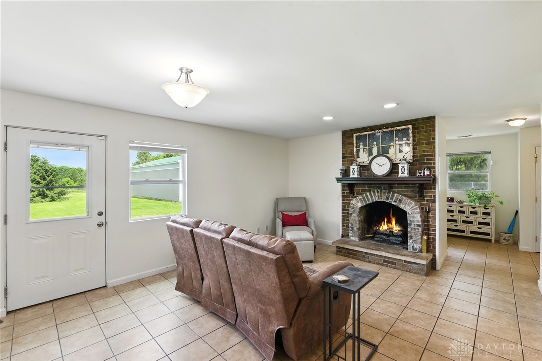 2841 Hart Road, Lebanon, Ohio image 3