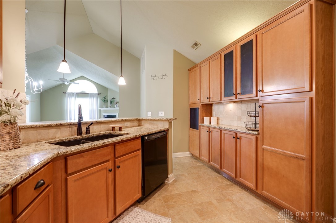 4734 Cobblestone Drive, Tipp City, Ohio image 21