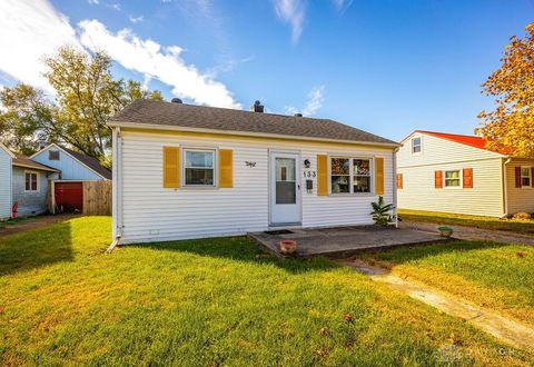 Photo of 133 E Circle Drive, Dayton, OH 45449 (MLS # 947404)