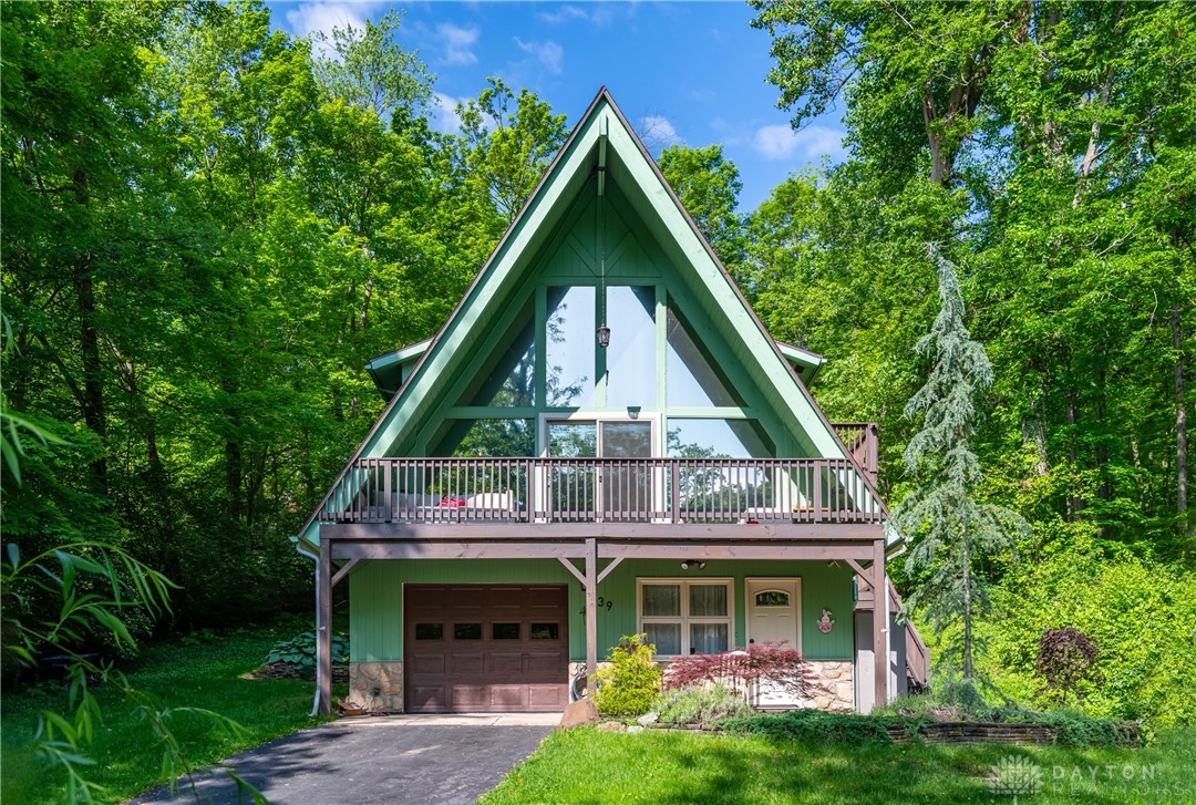 839 White Oak Drive, Springfield, Ohio image 1