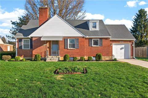 Photo of 1237 Laurelwood Road, Kettering, OH 45409 (MLS # 953710)