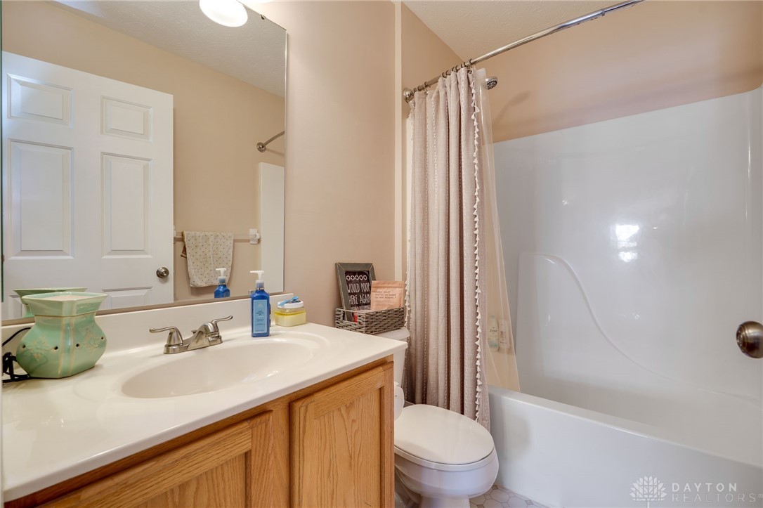 430 Mcdaniels Lane, Springboro, Ohio image 35