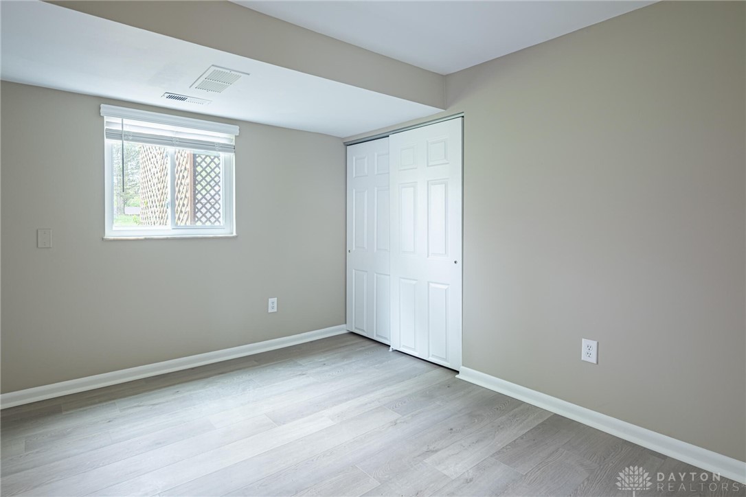 3108 Leonora Drive, Kettering, Ohio image 24