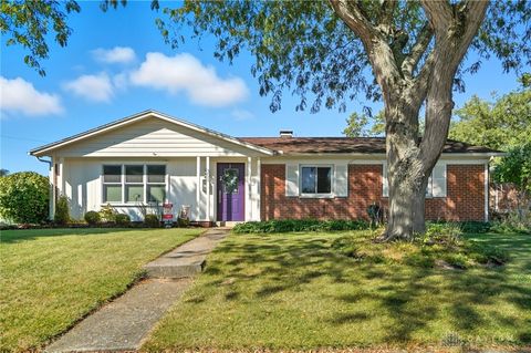 Photo of 301 Beardsley Road, Dayton, OH 45426 (MLS # 945063)
