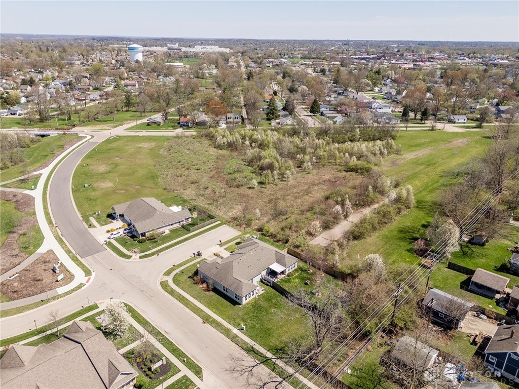 2601 Maddix Drive, Dayton, Ohio image 9