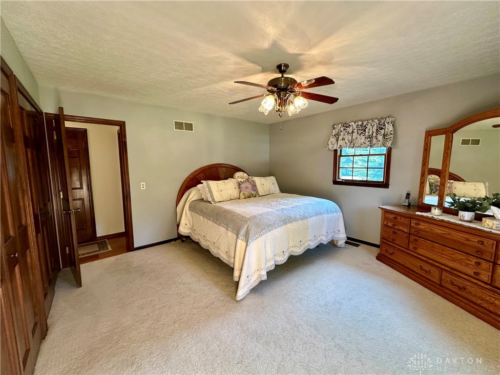 4920 Spring Valley Road, London, Ohio image 48
