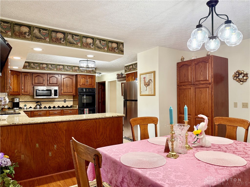 4920 Spring Valley Road, London, Ohio image 20