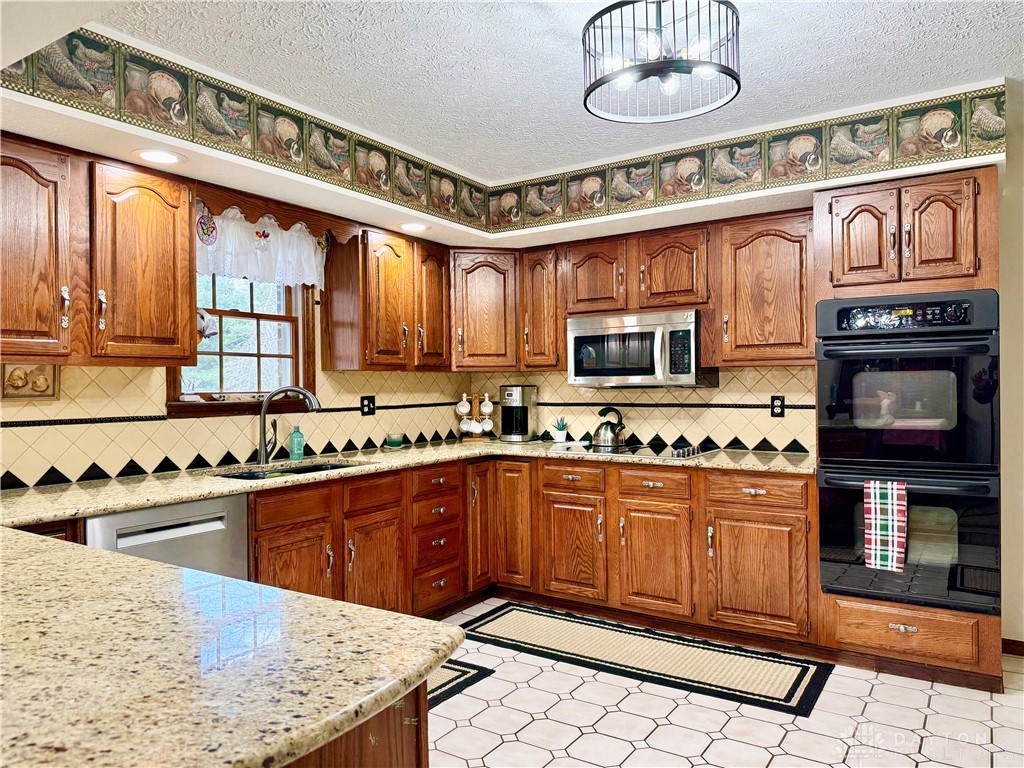 4920 Spring Valley Road, London, Ohio image 22