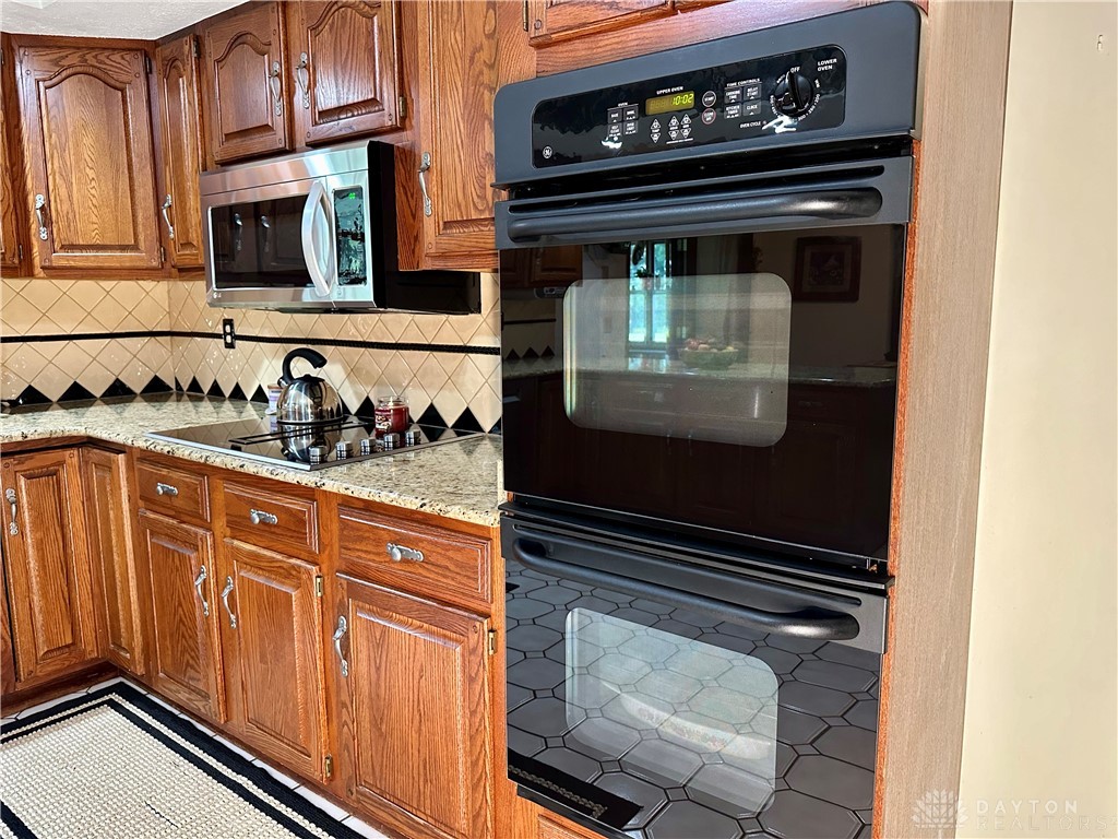 4920 Spring Valley Road, London, Ohio image 24